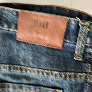 FINAL SALE FINAL PRICE Tag 36/34 actual 34.5/almost 32. Cotton 98% Elastane 2%